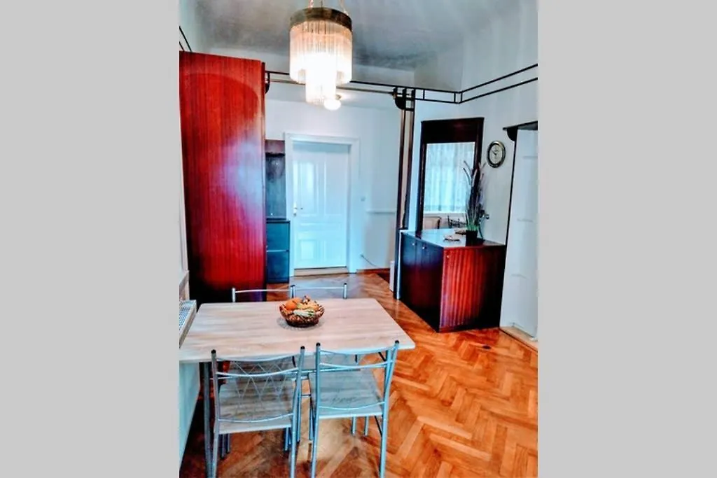 Family Apartment With Two Bathrooms Near To City Center Vienna Austria