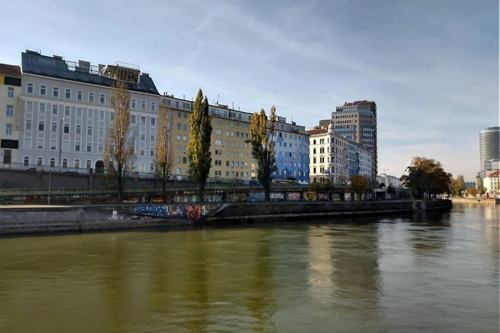 Family Apartment With Two Bathrooms Near To City Center location